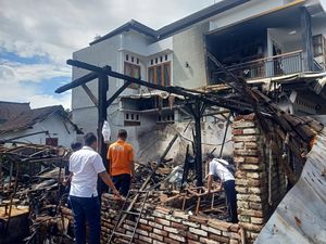 Rumah Pemilik Odong-odong Ludes Terbakar, Tersisa Hanya Baju di Badan