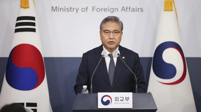 South Korean Foreign Minister Park Jin speaks during a briefing announcing a plan to resolve a dispute over compensating people forced to work under Japans 1910-1945 occupation of Korea, at the Foreign Ministry in Seoul, South Korea Monday, March 6, 2023. South Korea on Monday announced a contentious plan to raise local civilian funds to compensate Koreans who won damages in lawsuits against Japanese companies that enslaved them during World War II. (Kim Hong-Ji/Pool Photo via AP)