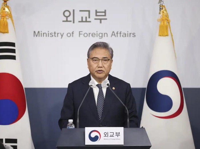 South Korean Foreign Minister Park Jin speaks during a briefing announcing a plan to resolve a dispute over compensating people forced to work under Japans 1910-1945 occupation of Korea, at the Foreign Ministry in Seoul, South Korea Monday, March 6, 2023. South Korea on Monday announced a contentious plan to raise local civilian funds to compensate Koreans who won damages in lawsuits against Japanese companies that enslaved them during World War II. (Kim Hong-Ji/Pool Photo via AP)