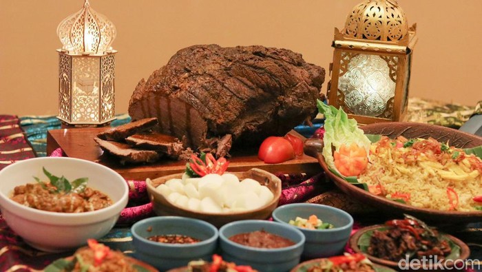 Menu berbuka puasa di Trans Luxury Hotel