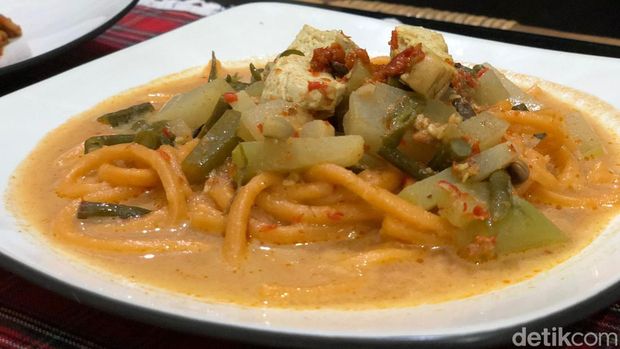 Mie Gomak Berondok Siantar.