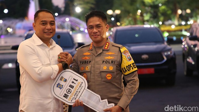 Mobil operasional Surabaya