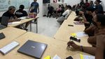 Potret Anak-anak Muda Papua Beraktivitas di Papua Youth Creative Hub