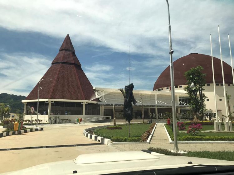 Potret Anak-anak Muda Papua Beraktivitas di Papua Youth Creative Hub