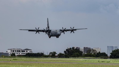 Pesawat C-130J Super Hercules Rakitan AS Tiba di Halim