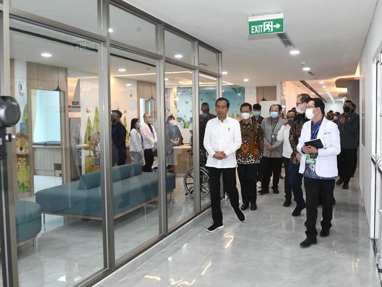 Potret Jokowi Resmikan Rumah Sakit di Bandung