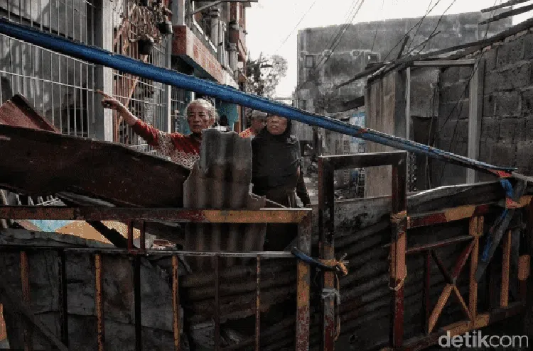 Potret Sisa-sisa Kebakaran Plumpang Ditengah Pro-Kontra Relokasi