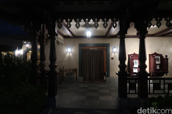 Ruangan ini berada di sebelah toilet umum, dekat dengan area wahana bertema Toy Story. (bonauli/detikcom) Ruangan ini berada di sebelah toilet umum, dekat dengan area wahana bertema Toy Story. (bonauli/detikcom)