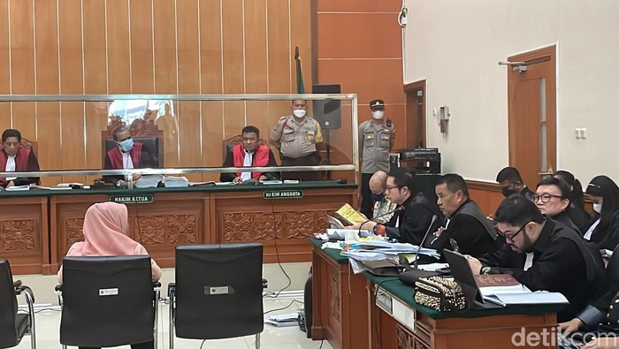 Sidang Irjen Teddy Minahasa (Silvia Ng/detikcom)