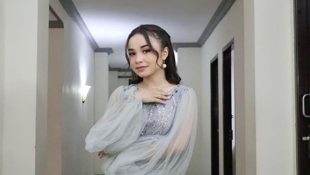 Tasya Rosmala merupakan seorang penyanyi dangdut yang belakangan ini mencuri perhatian publik. Beberapa lagu yang ia nyanyikan berjudul Setia Untukmu Selamanya dan Tak Sedalam Ini.