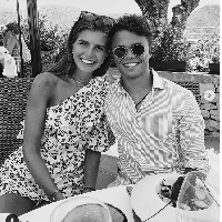 Pada 2023 ini, Nyck de Vries balapan untuk tim AlphaTauri. Sedangkan sang kekasih Eva dikenal sebagai konten kreator di Belanda. Eva juga memiliki perusahaan yang bergerak di bidang rajutan. Foto: Instagram