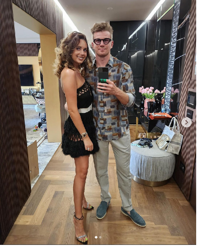 Egle Ruskyte adalah istri dari pembalap Jerman, Nico Hülkenberg. Pada balapan F1 di Bahrain, 5 Maret 2023 kemarin, Nico beraksi untuk tim Aston Martin. Foto: Instagram