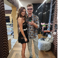 Egle Ruskyte adalah istri dari pembalap Jerman, Nico Hülkenberg. Pada balapan F1 di Bahrain, 5 Maret 2023 kemarin, Nico beraksi untuk tim Aston Martin. Foto: Instagram