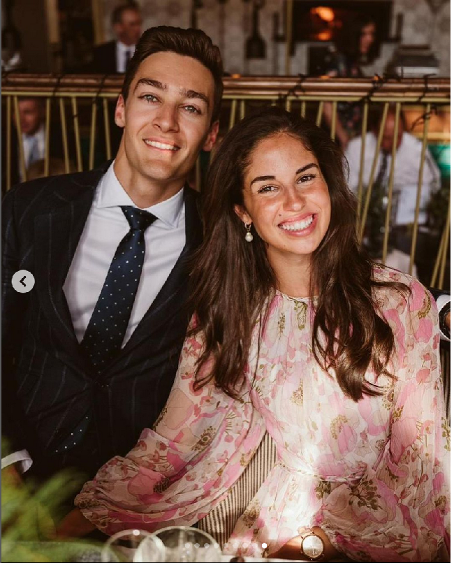 George Russell tak menyembunyikan hubungan cintanya dengan Carmen Montero. Foto mesra keduanya kerap menghiasi halaman media sosial masing-masing. Foto: Instagram