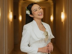 8 Gaya Unik Yura Yunita Pakai Kebaya, Mewah Hingga Edgy 8 Gaya Unik Yura Yunita Pakai Kebaya, Mewah Hingga Edgy
