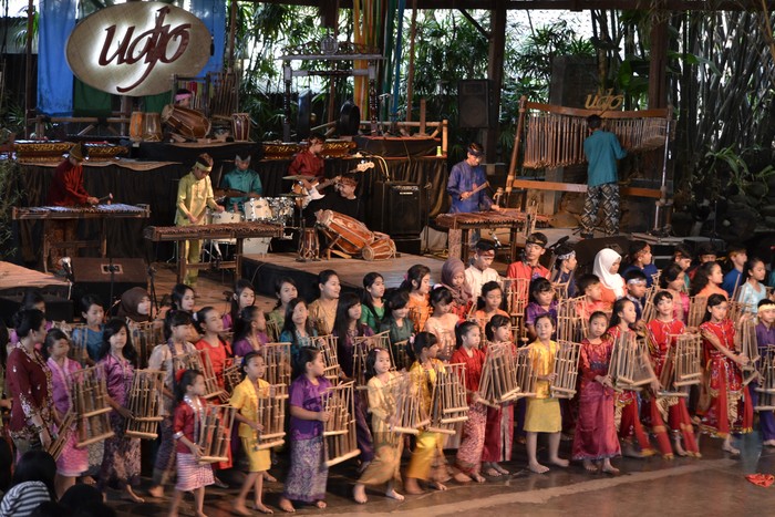 alat musik tradisional