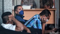Nama Eko Darmanto mencuat ke publik usai acap kali memamerkan kekayaannya ke publik. Namun, KPK mengaku heran saat menelusuri aset Eko lewat LHKPN miliknya. Eko memiliki sejumlah mobil antik, tapi utangnya segudang.