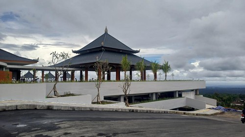 Fasilitas baru di Pura Agung Besakih yang dibangun dalam proyek revitalisasi.