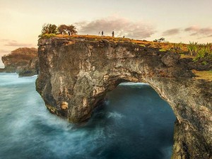 Broken Beach Nusa Penida: Lokasi, Rute, dan Tips agar Aman Saat Wisata