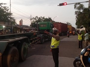 Ternyata Ini Biang Kerok Kemacetan di Jalan Bekasi Cakung