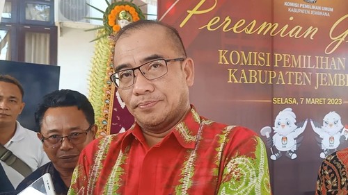 Ketua KPU Hasyim Asyari saat menghadiri peresmian gedung kantor KPU Jembrana, Selasa (7/3/2023).