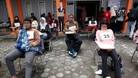 Alasan mereka mengikuti lomba melamun juga terbilang cukup aneh. Mulai dari ingin kesurupan, lelah dengan sistem hidup sampai terbiasa dengan melamun.
