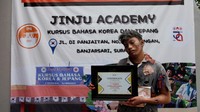 Seorang peserta bernama Aldo (17) berhasil menjuarai lomba melamun. Untuk juara 1 akan mendapat hadiah sebesar Rp 500 ribu.