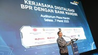 Bank Mandiri melakukan kerja sama dengan 11 Bank Perkreditan Rakyat (BPR) di Jakarta, Selasa (7/3/2023). Antara lain, BPR Supra Artapersada, BPR Barelang Mandiri, BPR Dana Nusantara, BPR Hasamitra, BPR Modern Express, BPR Surya Yudhakencana, BPR Surya Yudha, BPR Lestari, BPR Universal, BPR Bhakti Daya Ekonomi, dan BPR Cinde Wilis.