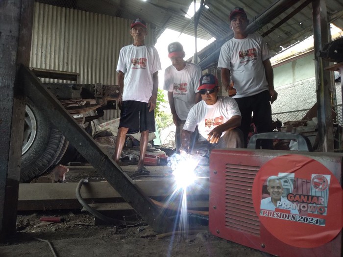 Komunias Sopir Truk Pendukung Ganjar Pranowo.