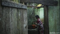 Sebelum dapat meminang gadis pujaan hati, lelaki SAD juga akan dites kemampuannya. Mereka bahkan diminta untuk tinggal bersama keluarga calon istri dengan tujuan agar keluarga mengenal laki-laki itu dan dilatih hidup sebagai suami. Jika ada lebih dari satu laki-laki yang ingin meminang gadis SAD, akan dilakukan sayembara. Bentuknya berupa perlombaan untuk adu kekuatan dan kecerdasan.  