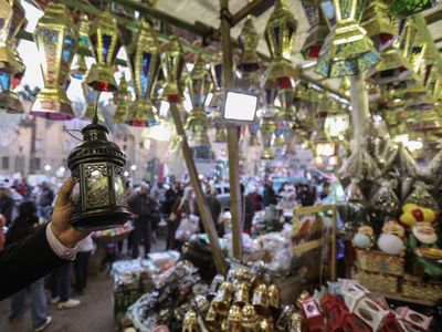 Antiknya Lentera Tradisional Kairo, Dekorasi Ramadhan Khas Mesir