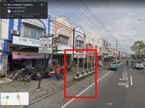 Lokasi jatuhnya pemotor yang bacok kap mobil di Magelang, Senin (6/3/2023).
