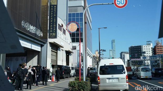 Masjid Istiqlal Osaka adalah salah satu tempat ibadah umat Islam yang terletak di Jepang. Masjid tersebut dikelola oleh masyarakat Indonesia di Jepang.