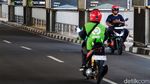 Ogah Memutar Jauh, Pemotor Lawan Arah di Blok A