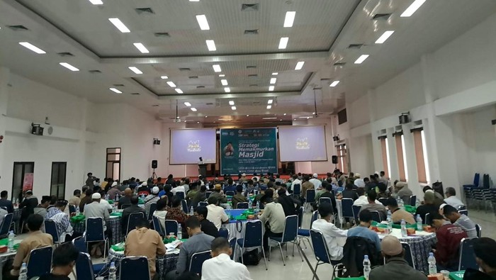 Pelatihan Pengurus Masjid di Makassar.