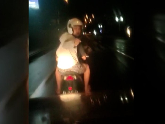 Pembacok Ditabrak Mobil di Magelang
