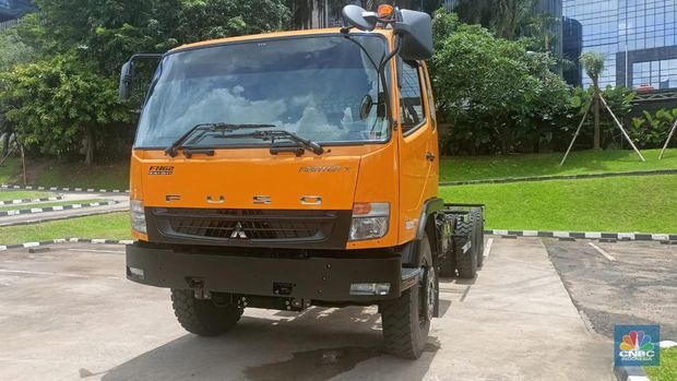Penampakan truk listrik Mitsubishi Fuso. (CNBC Indonesia/Ferry Sandi)