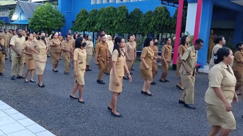 Kerja PNS Dinas Pendidikan dan Kebudayaan NTT dimulai jam 5.30 dinilai sebagai bentuk meningkatkan kinerja dan pelayanan untuk revolusi mental.