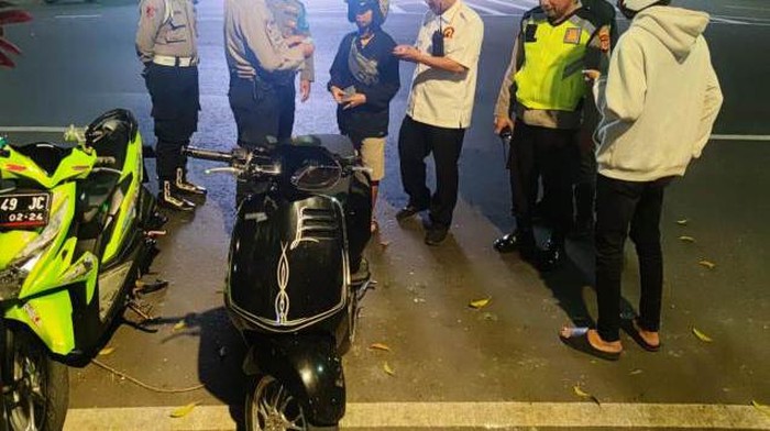Polisi menindak motor berknalpot bising di sekita Istana Bogor