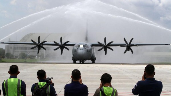 Potret Pesawat Super Hercules C-130J Pertama Tiba di Indonesia