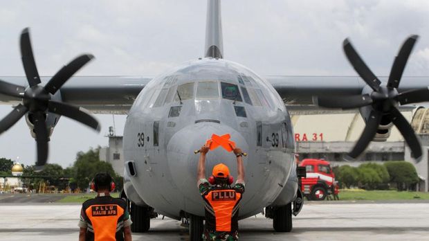 JAKARTA, INDONESIA - MARCH 06: C-130 J Super Hercules aircraft landed at Halim Perdanakusuma Air Force Base in Jakarta, Indonesia on March 6, 2023. The Indonesian Air Force will receive a total of five Super Hercules tactical airlifts on order from the Indonesian government to the US defense industry giant Lockheed Martin. (Photo by Eko Siswono Toyudho/Anadolu Agency via Getty Images)