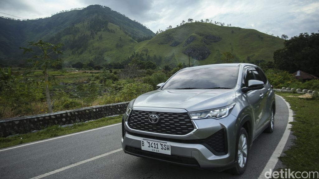 Road Trip Kijang Innova Zenix Jelajah Sumatera