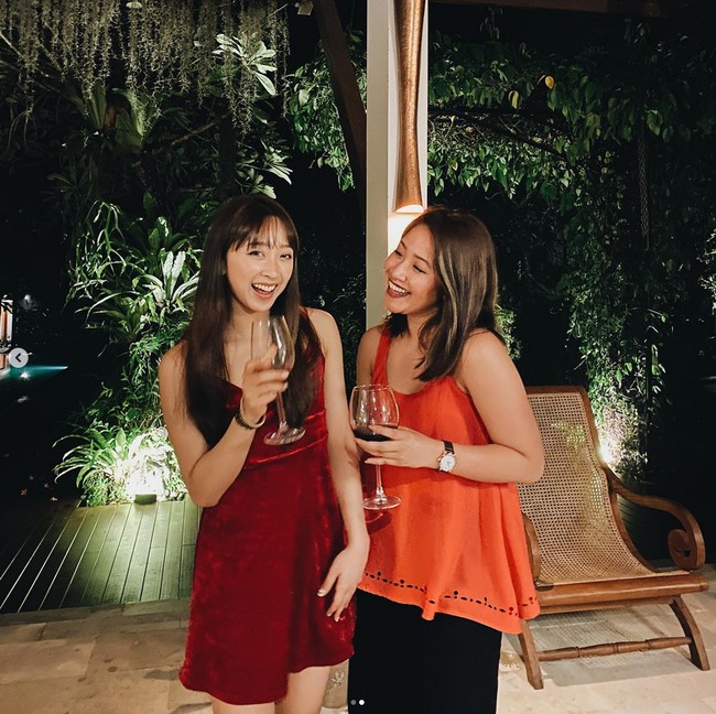 Teras rumah Dita dan Kirana Karang pun sempat digunakan untuk menggelar pesta Halloween. Foto: Instagram