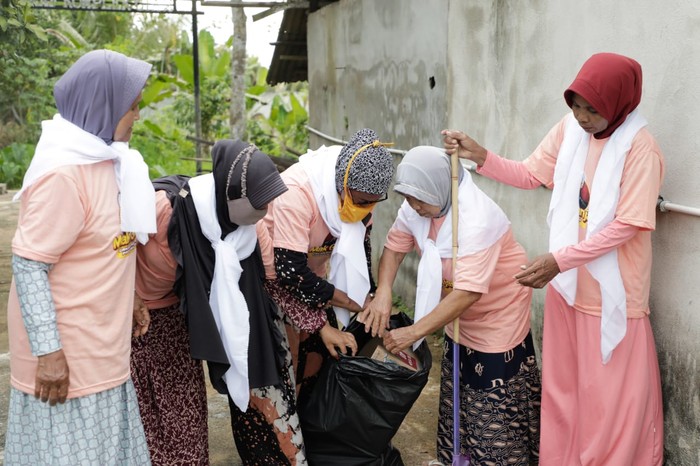 Sambut Ramadan, Relawan Ganjar Gelar Doa Bersama-Bakti Sosial di Kalbar