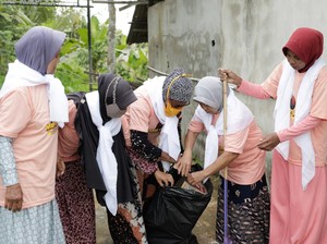 Sambut Ramadan, Relawan Ganjar Gelar Doa Bersama-Bakti Sosial di Kalbar