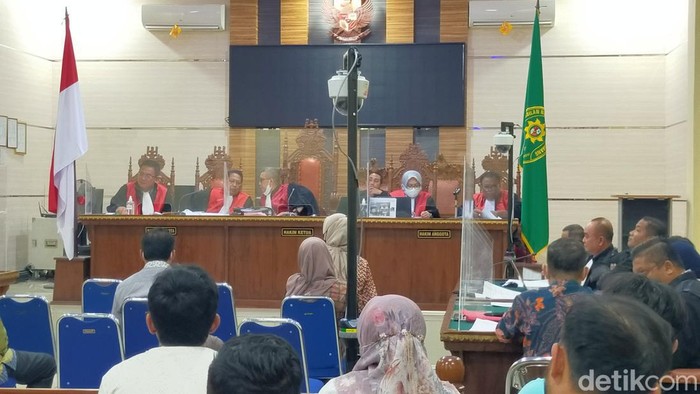 Suasana sidang lanjutan kasus suap PMB Jalur Mandiri Unila (Tommy Saputra/detikSumut)