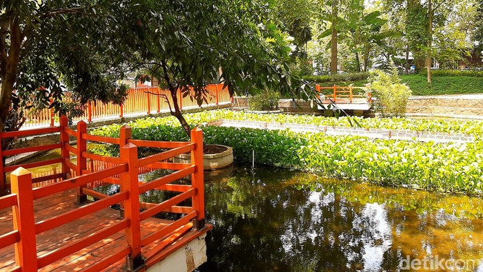 Taman Lansia di Kota Bandung.