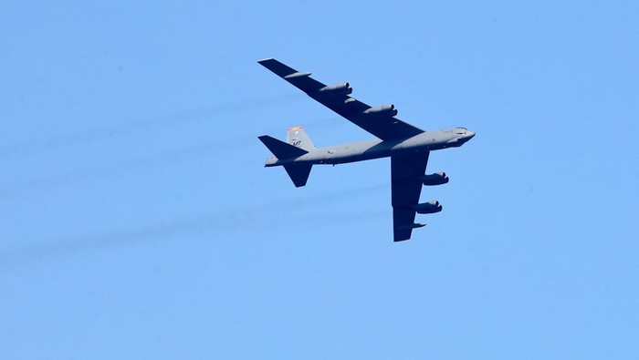 Amerika Serikat memiliki pesawat pengebom B-52. Pesawat itu sempat terbang di Semenanjung Korea hingga membuat Korut berang. Ini penampakan pesawatnya.
