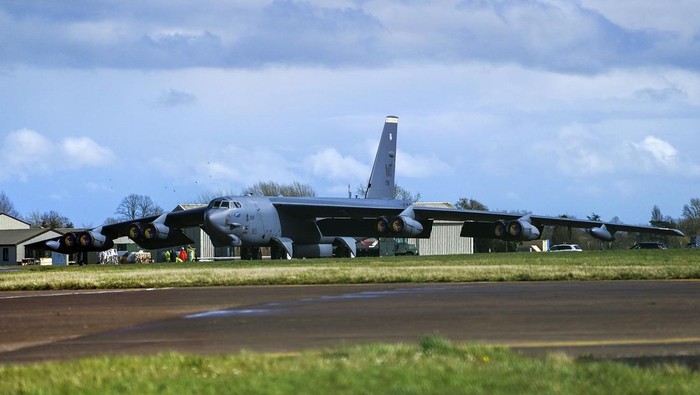Amerika Serikat memiliki pesawat pengebom B-52. Pesawat itu sempat terbang di Semenanjung Korea hingga membuat Korut berang. Ini penampakan pesawatnya.