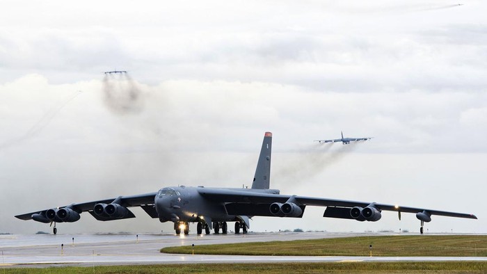 Amerika Serikat memiliki pesawat pengebom B-52. Pesawat itu sempat terbang di Semenanjung Korea hingga membuat Korut berang. Ini penampakan pesawatnya.